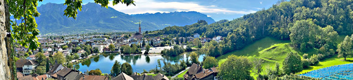 Es gibt zahlreiche Schulen Buchs uuml;ber die Stadt verteilt