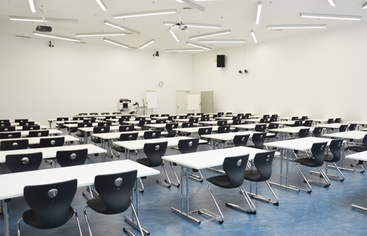 Wirtschaftsinformatiker HF Ausbildung: Unterrichtsraum bei Feusi