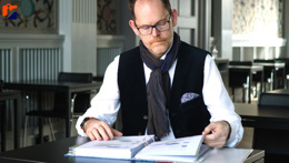 Vorschaubild des Videos «Erwachsenenlehre als Detailhandelsfachmann / Detailhandelsfachfrau EFZ nach Art. 32»