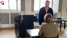 Vorschaubild des Videos «Direktionsassistentin-Ausbildung - danach nur "Kopier- und Kaffeedame" im Vorzimmer?»