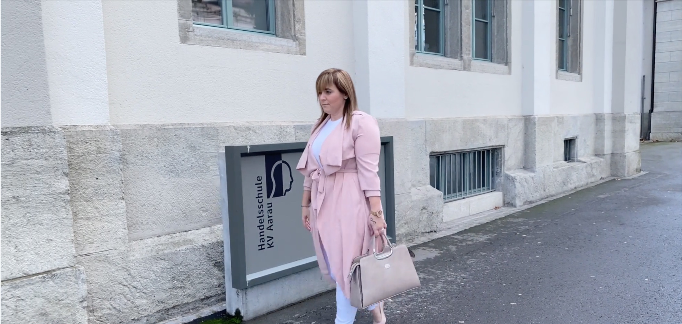 Direktionsassistent-Ausbildung an der Handelsschule KV Aarau