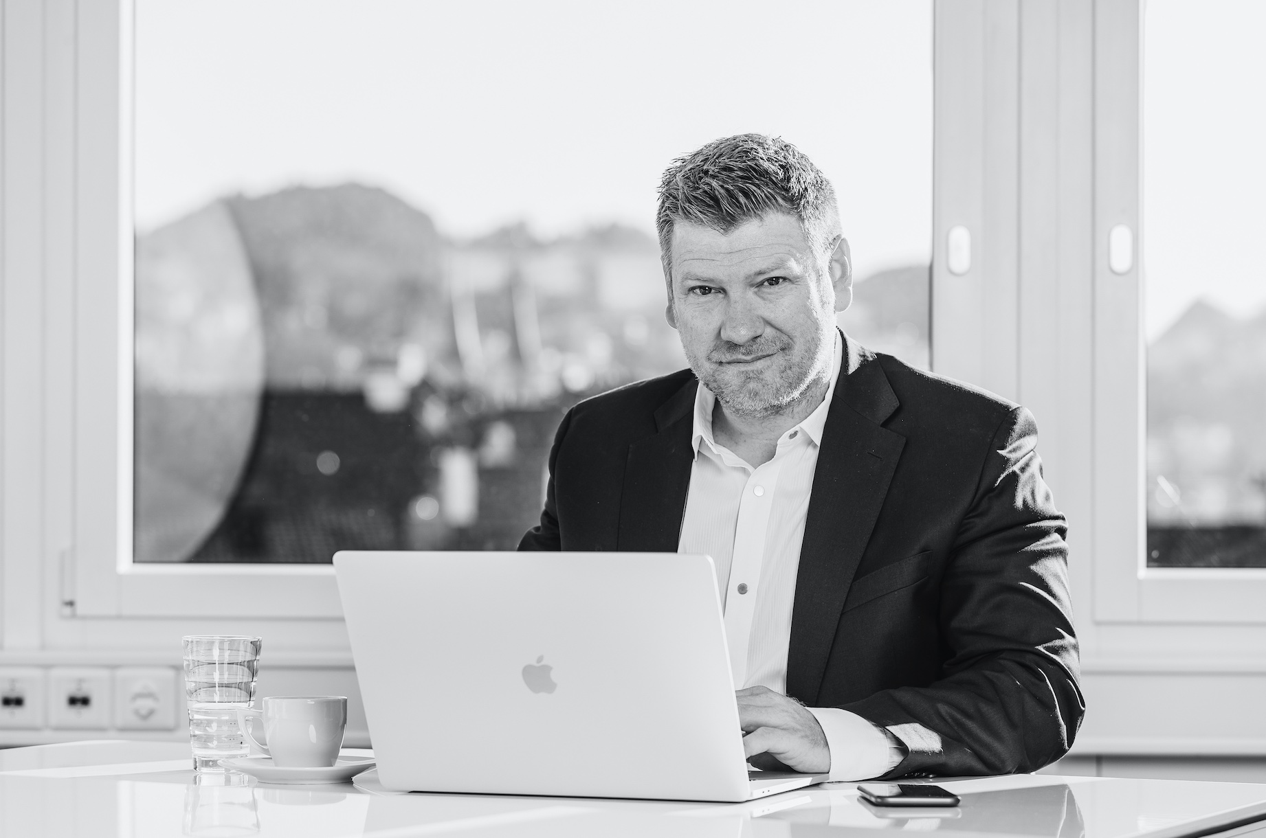 Portrait-Foto Roland von Euw