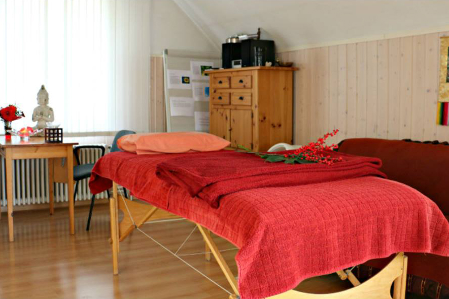 Tibetische-Massage-Liege