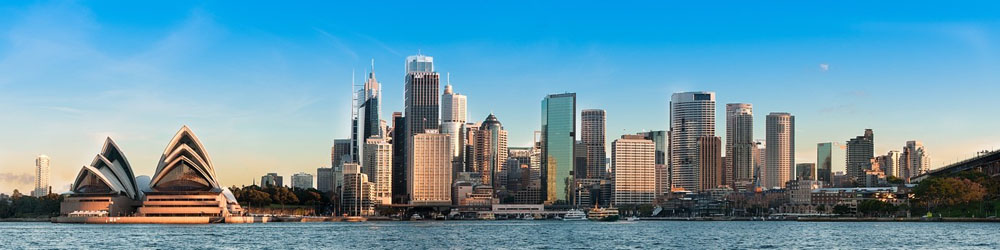 Der Hafen und die Skyline von Sydney