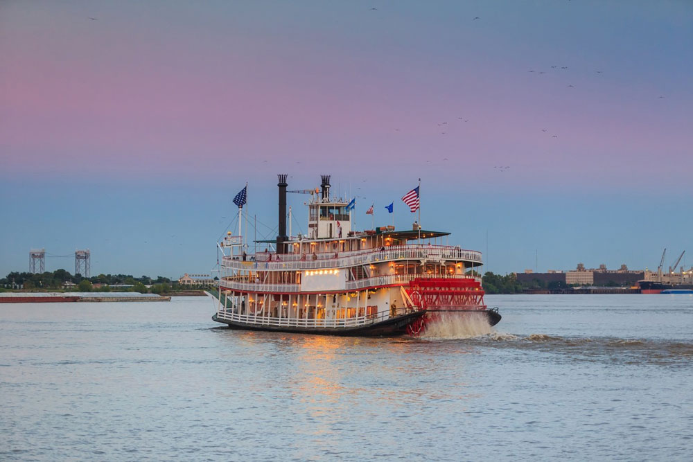 Raddampfer auf dem Mississippi bei New Orleans