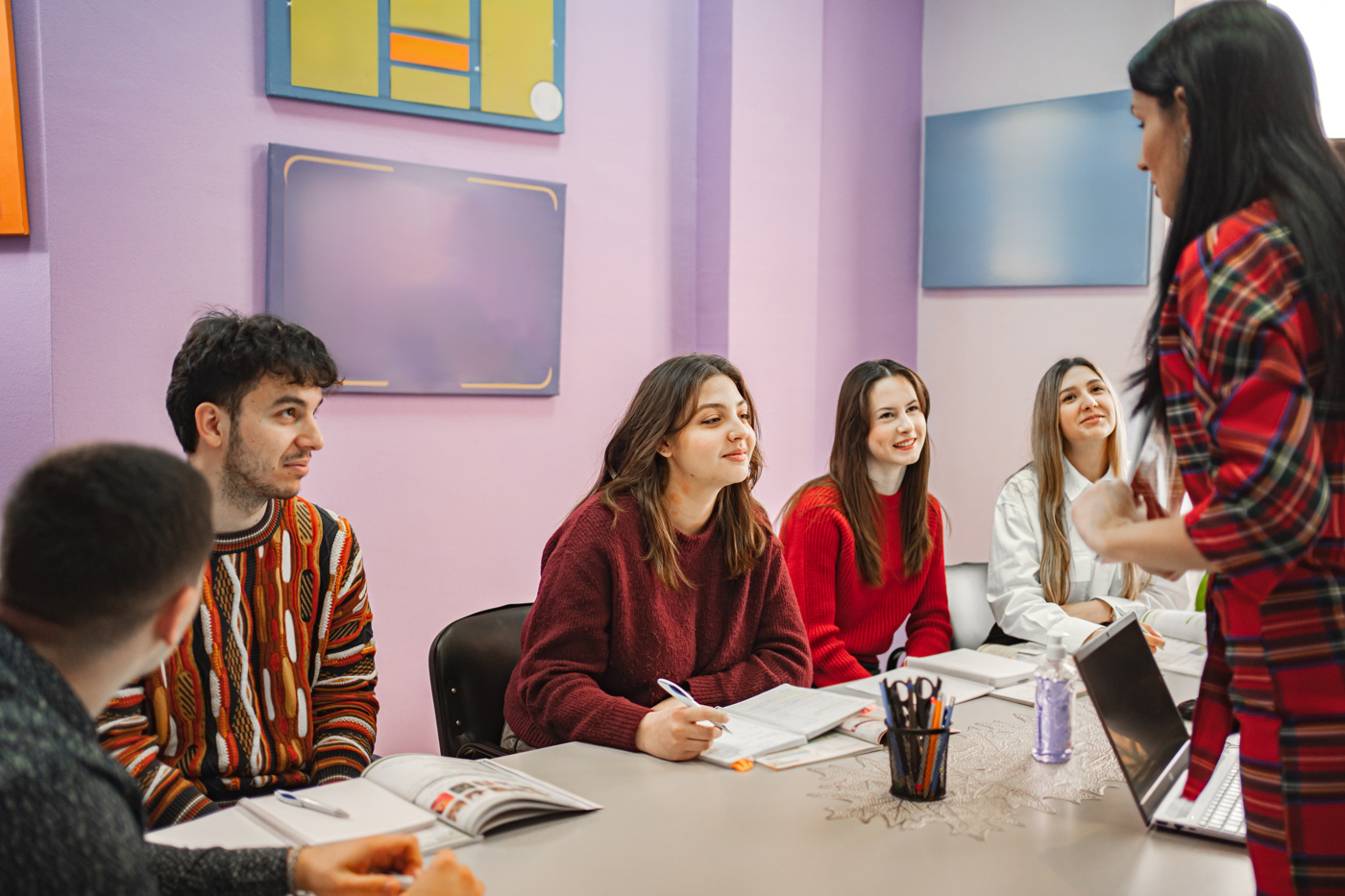 Englisch für Jugendliche – interaktiver Sprachkurs zur Förderung von Sprachkompetenz und Selbstvertrauen