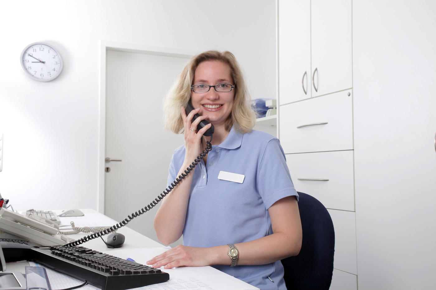 Nach der Medizinische Praxiskoordinatorin Ausbildung übernimmt Sandra anspruchsvolle Führungsaufgaben der Arztpraxis